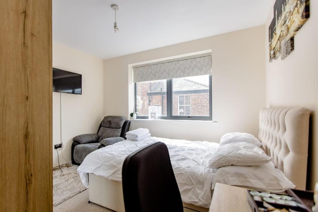 Apartment Kakra's Place With Free Secure Parking York