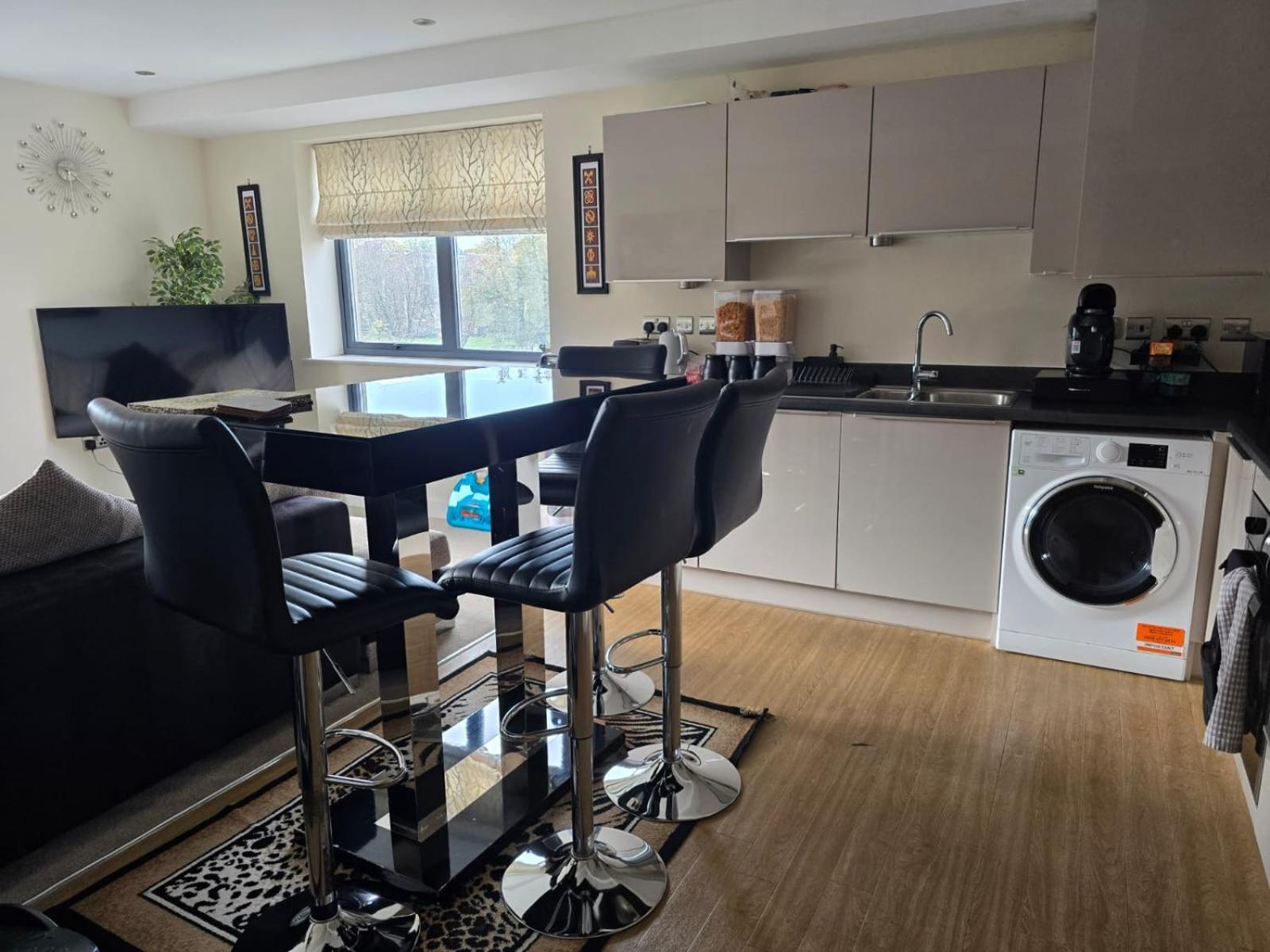Kakra's Place With Free Secure Parking * York
